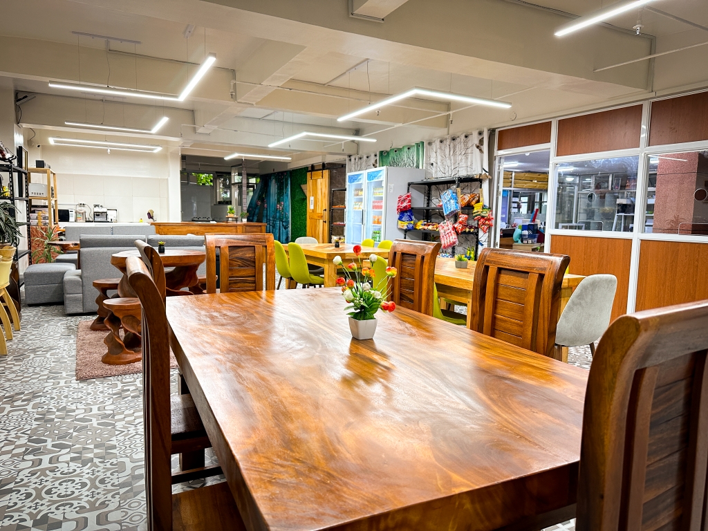 フィリピン留学 Cebu21 - Wales-Business Lounge-6